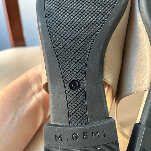 M. Gemi Tan and Black Slingback Heels - Picture 6 of 6